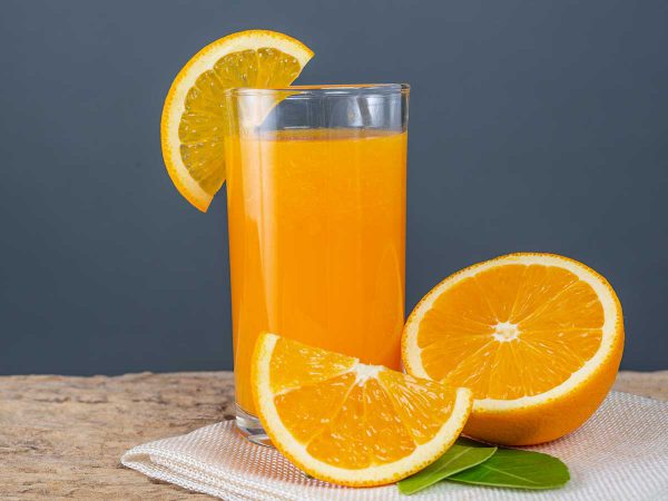 Ozonoterapia e succo d'arancia per ridurre i radicali liberi